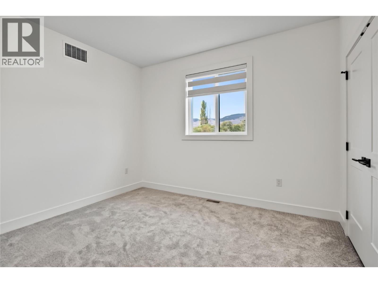 302 Sumac Road W - 41