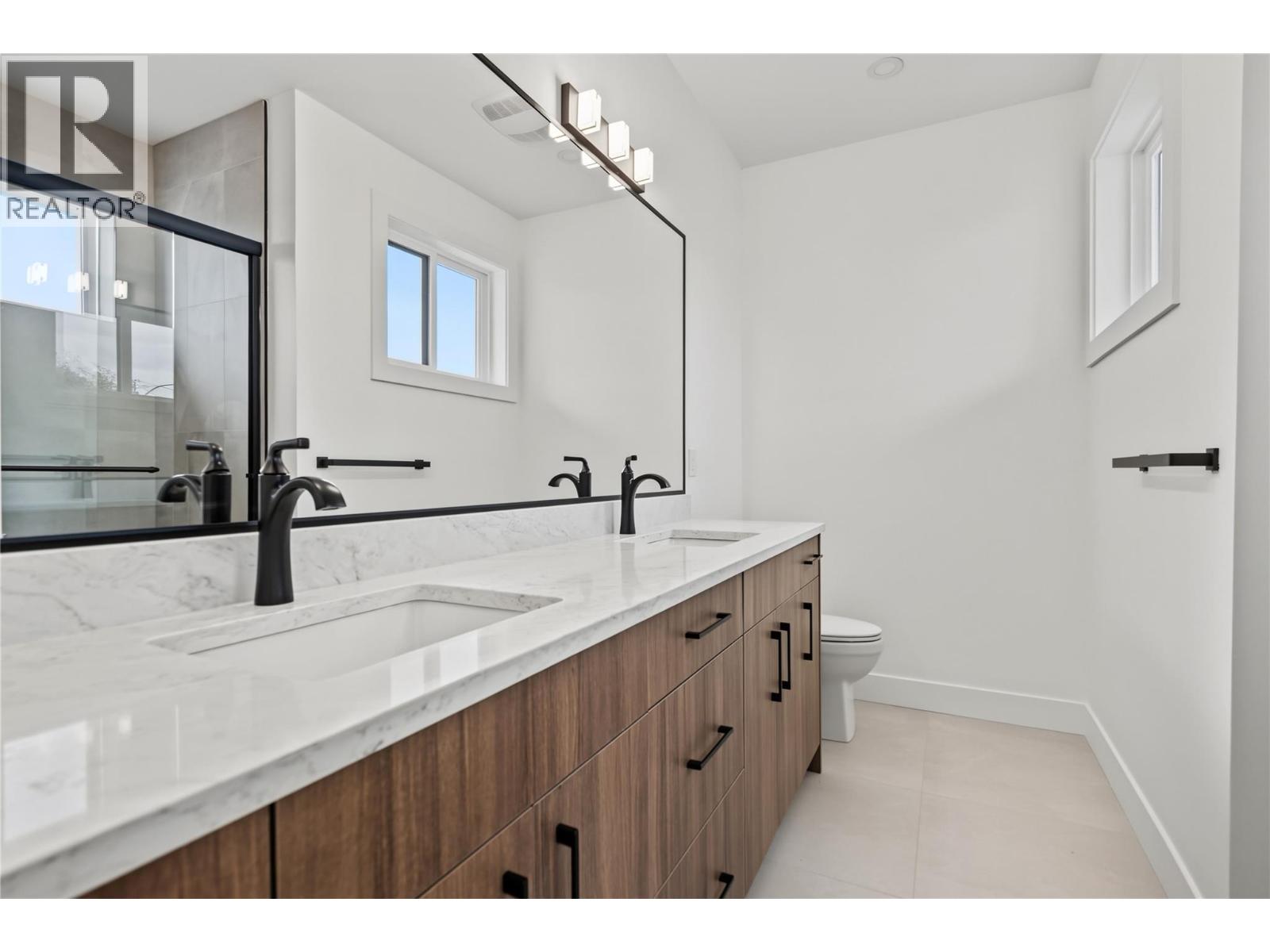 302 Sumac Road W - 46
