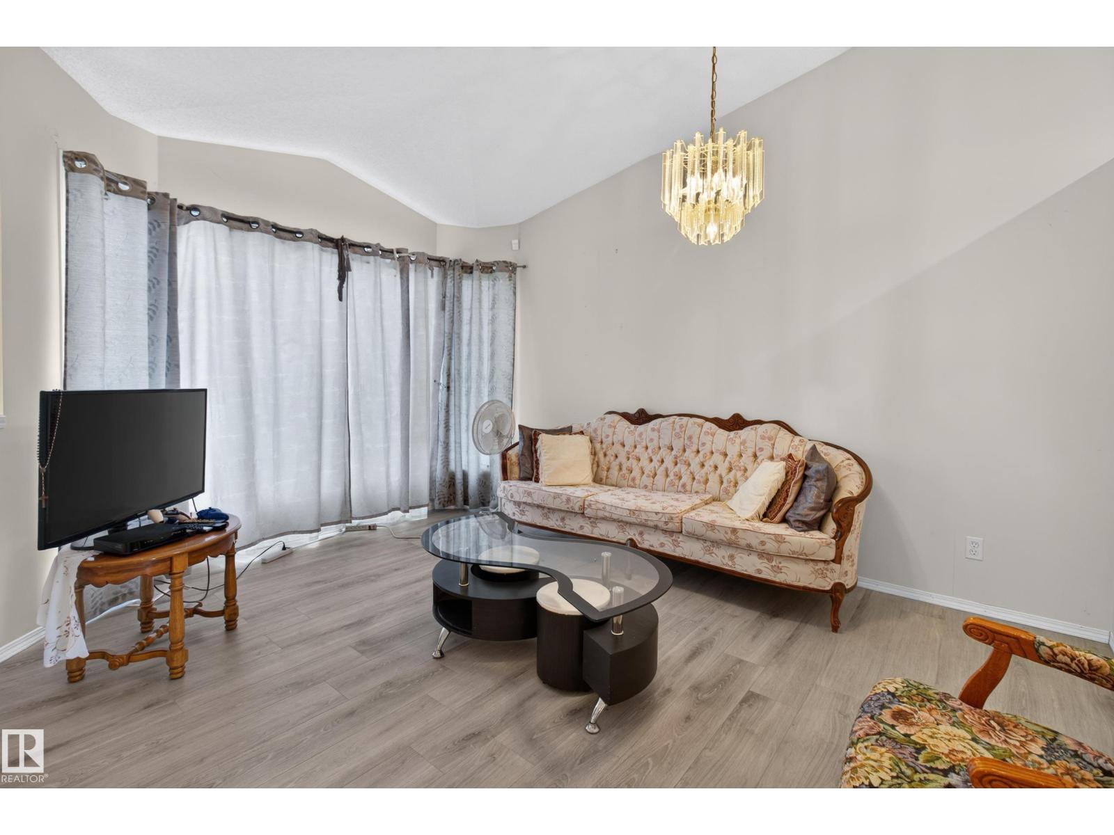 13111 36 Street NW, photo 12
