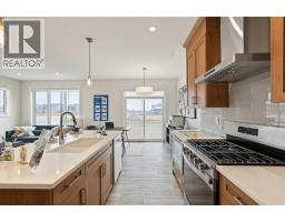 303 Dawson Dock Way, Chestermere, AB T1X2W4 Photo 12