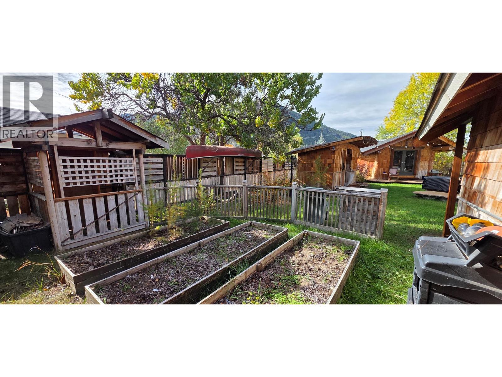 468 Sixth Avenue - 77