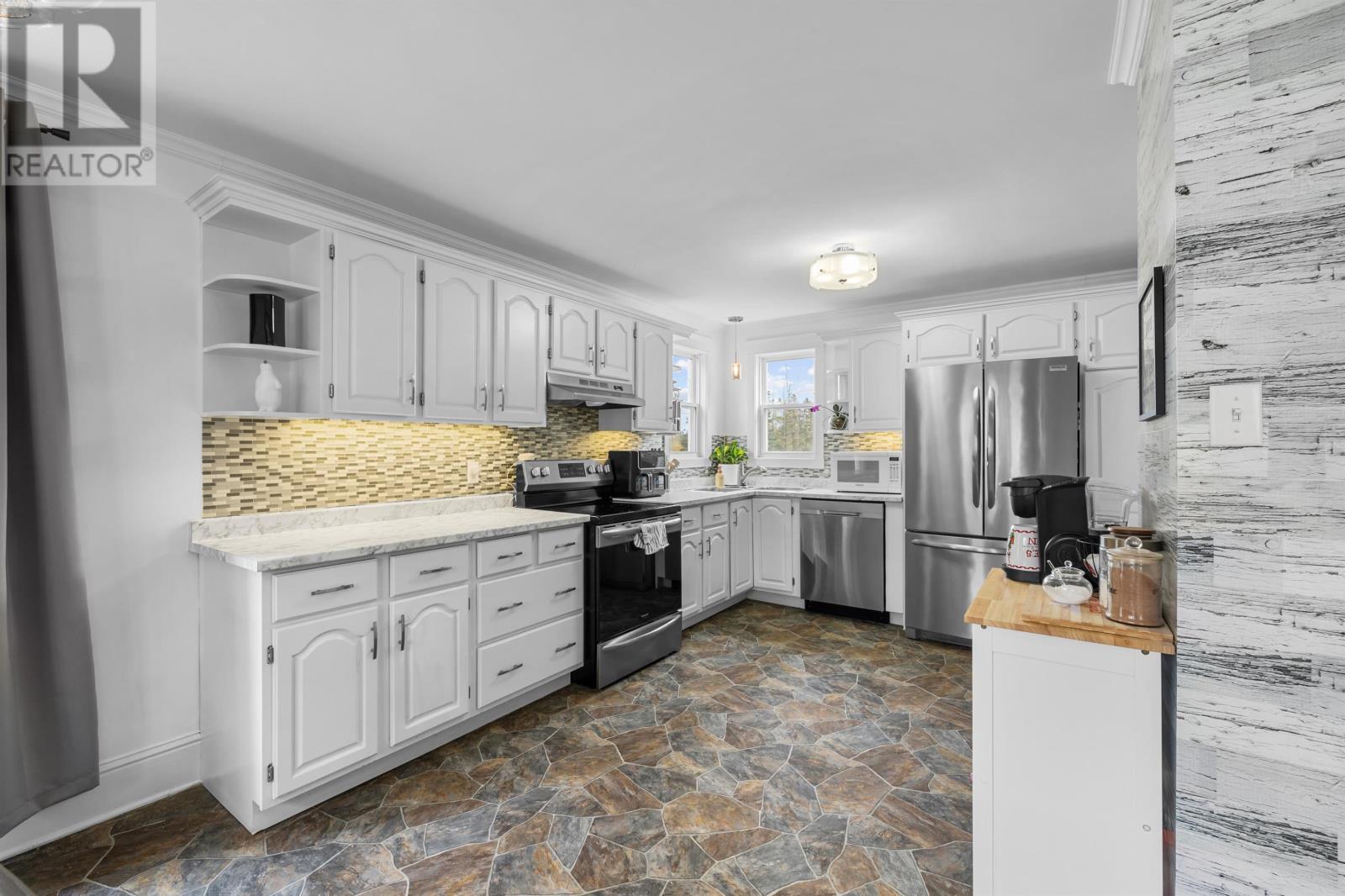 490 South Drive - 16