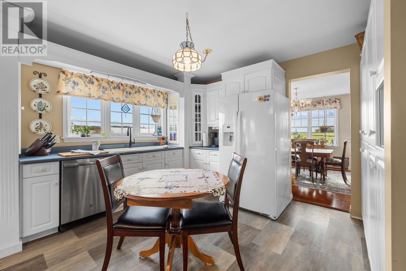 472 Bradford Road - 16