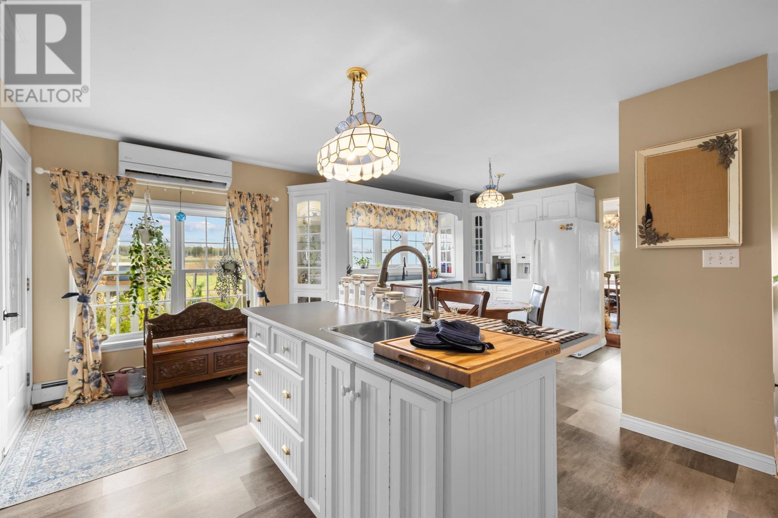 472 Bradford Road - 22