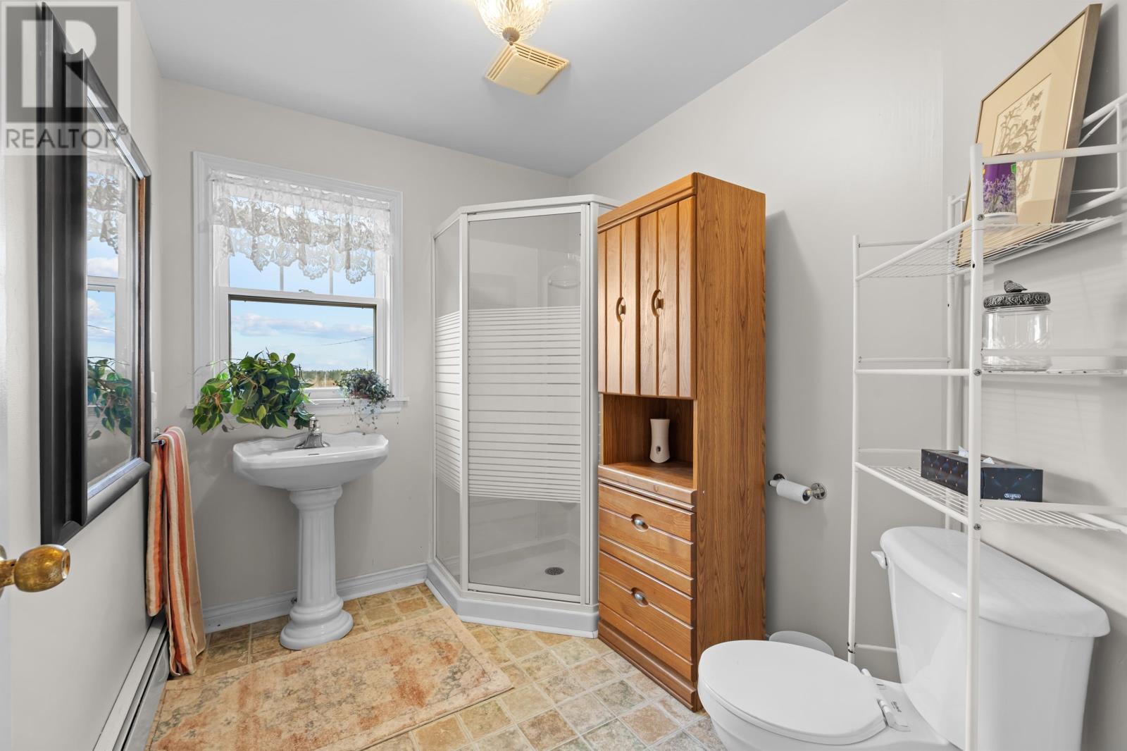 472 Bradford Road - 29