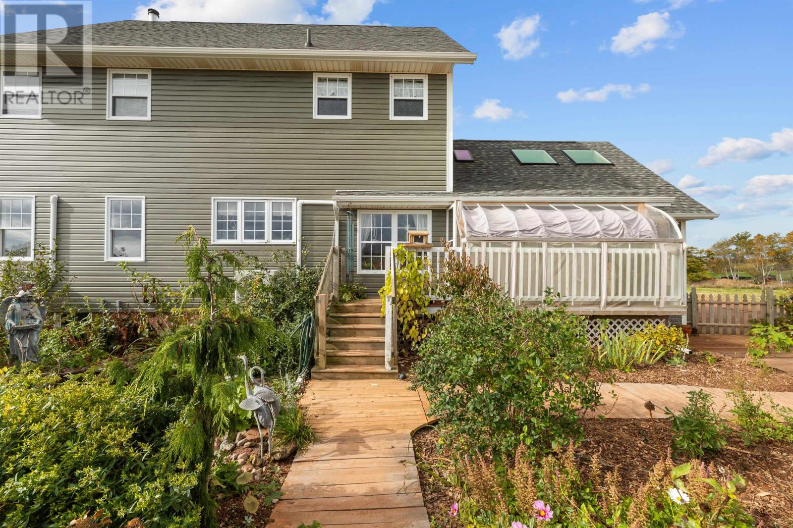 472 Bradford Road - 41