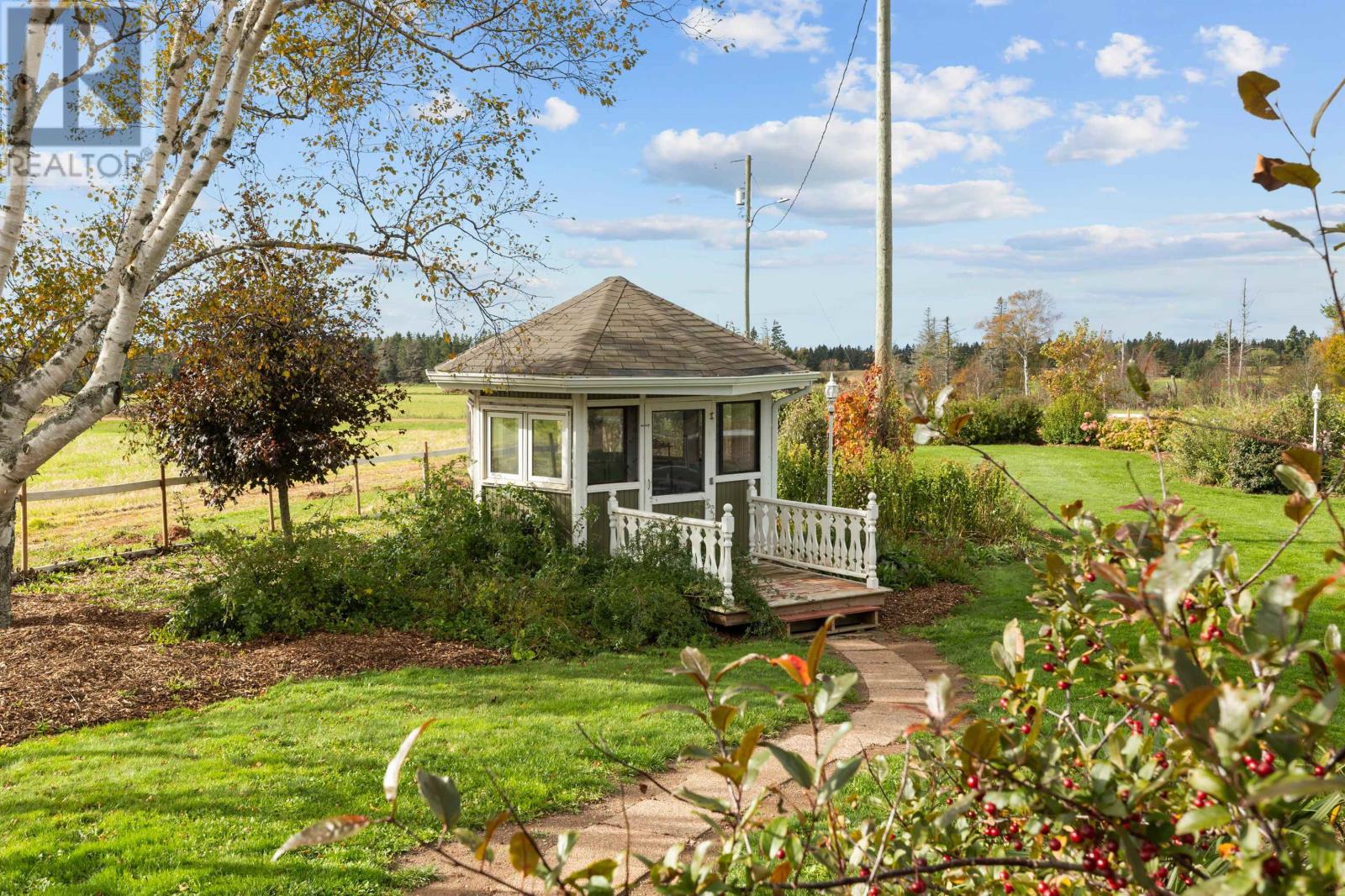 472 Bradford Road - 44