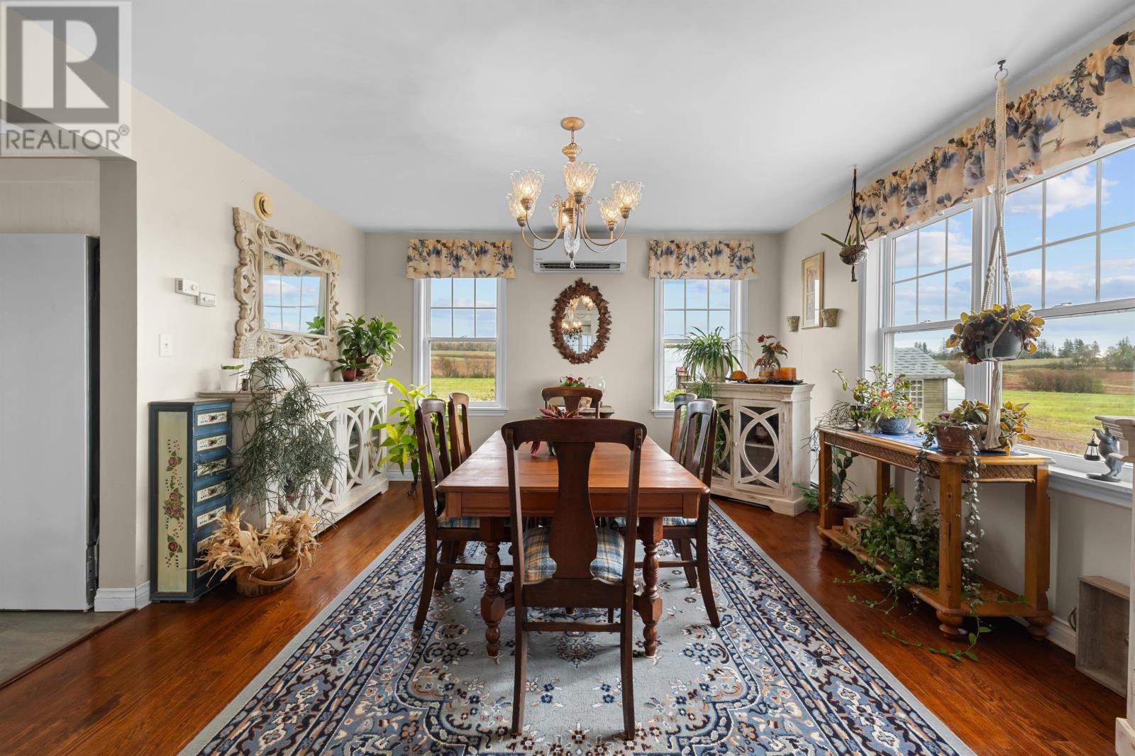 472 Bradford Road - 6