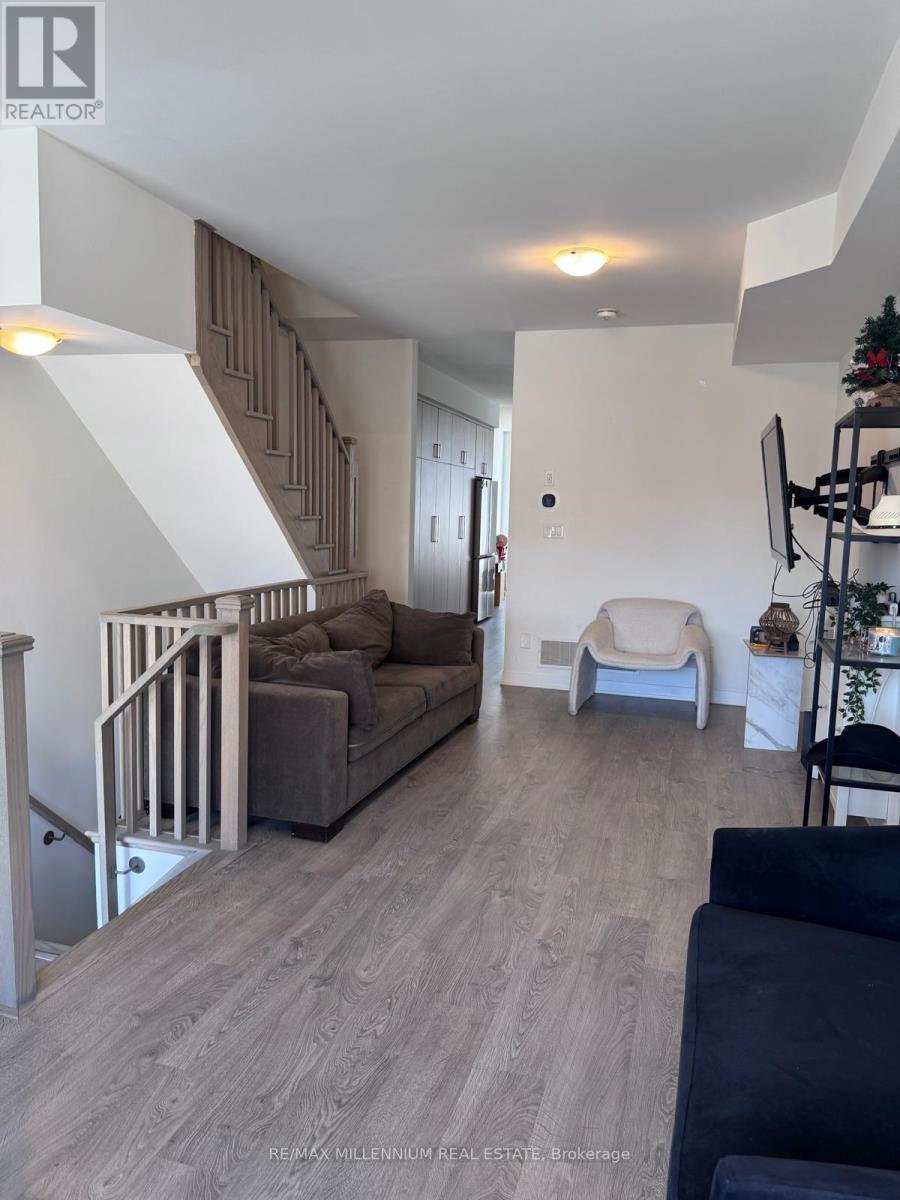 54 HOOYO TERRACE, Toronto (Englemount-Lawrence) — photo 6
