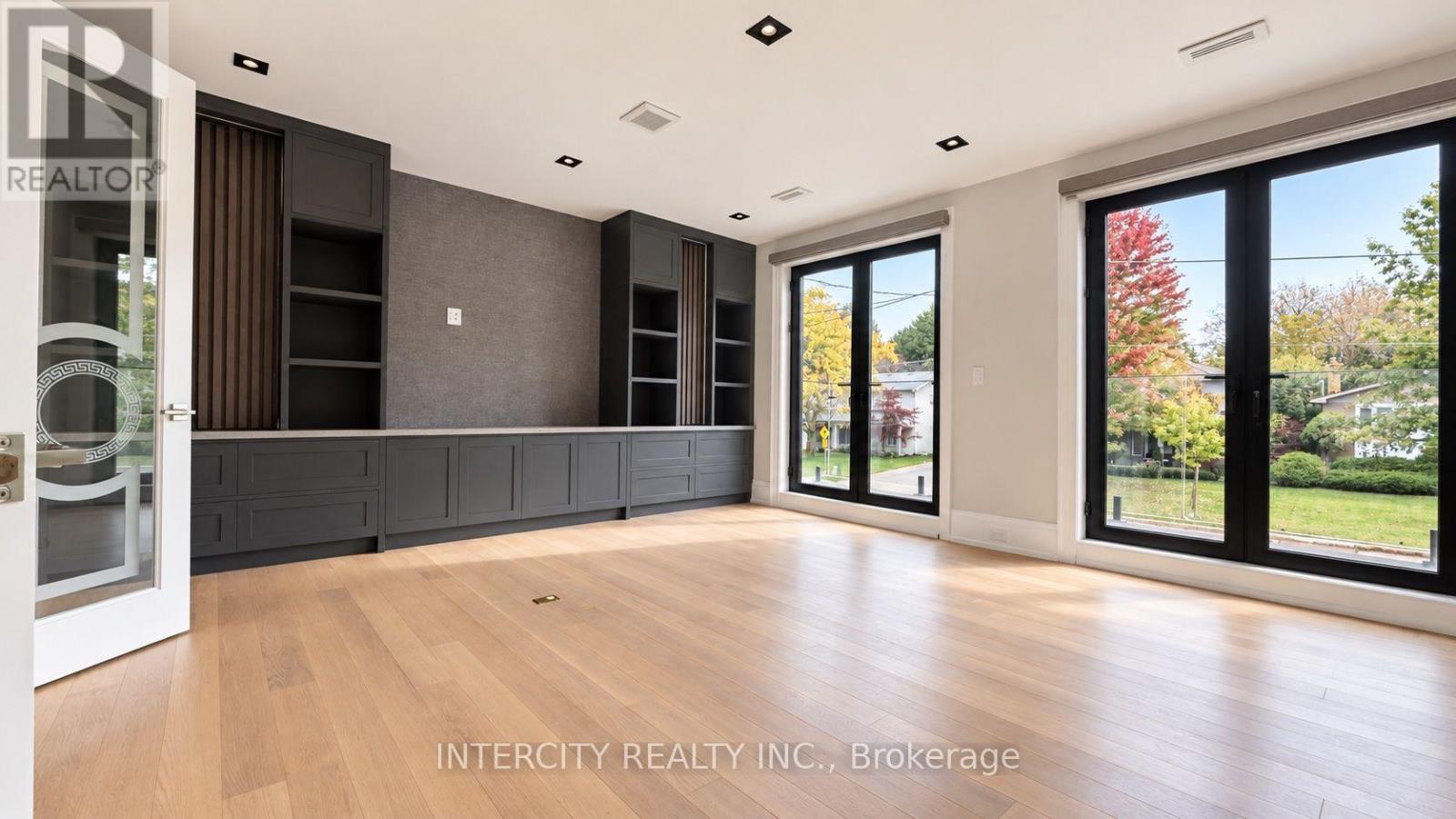 1 Silvergrove Road, Toronto, ON photo 15