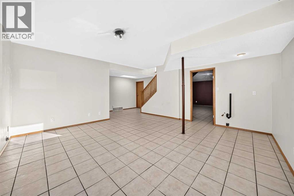 Listing photo – 26 Firdale Close, Sylvan Lake