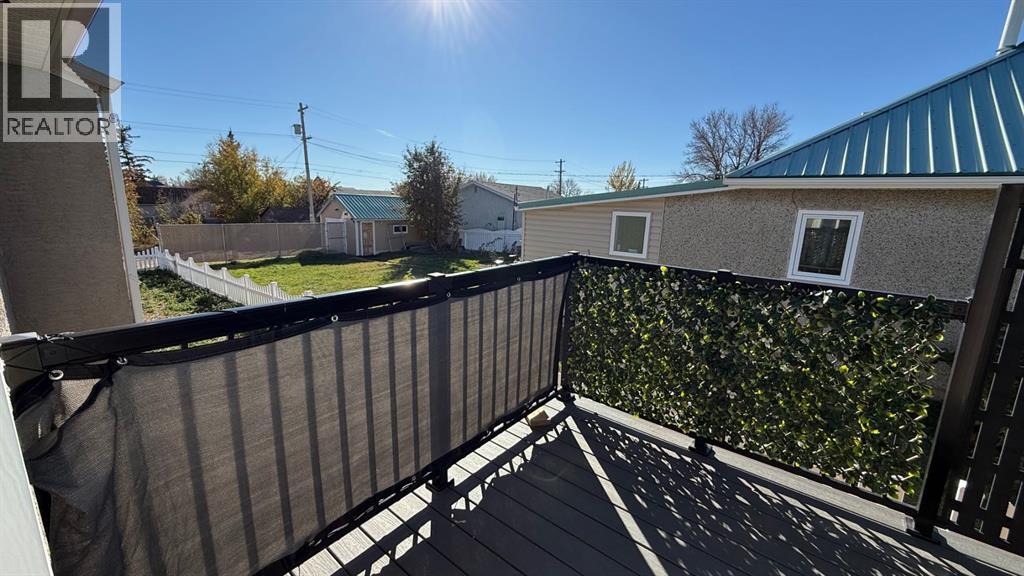 307 4 Avenue W - 20