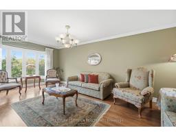 Eating area - 2296 London Mist Court, Mississauga, ON L5M5Y4 Photo 8