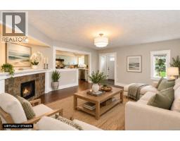 2834 Wyndeatt Ave, Saanich, BC V9A2L8 Photo 18