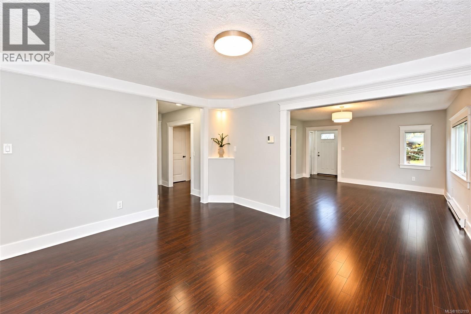 2834 Wyndeatt Ave - 21