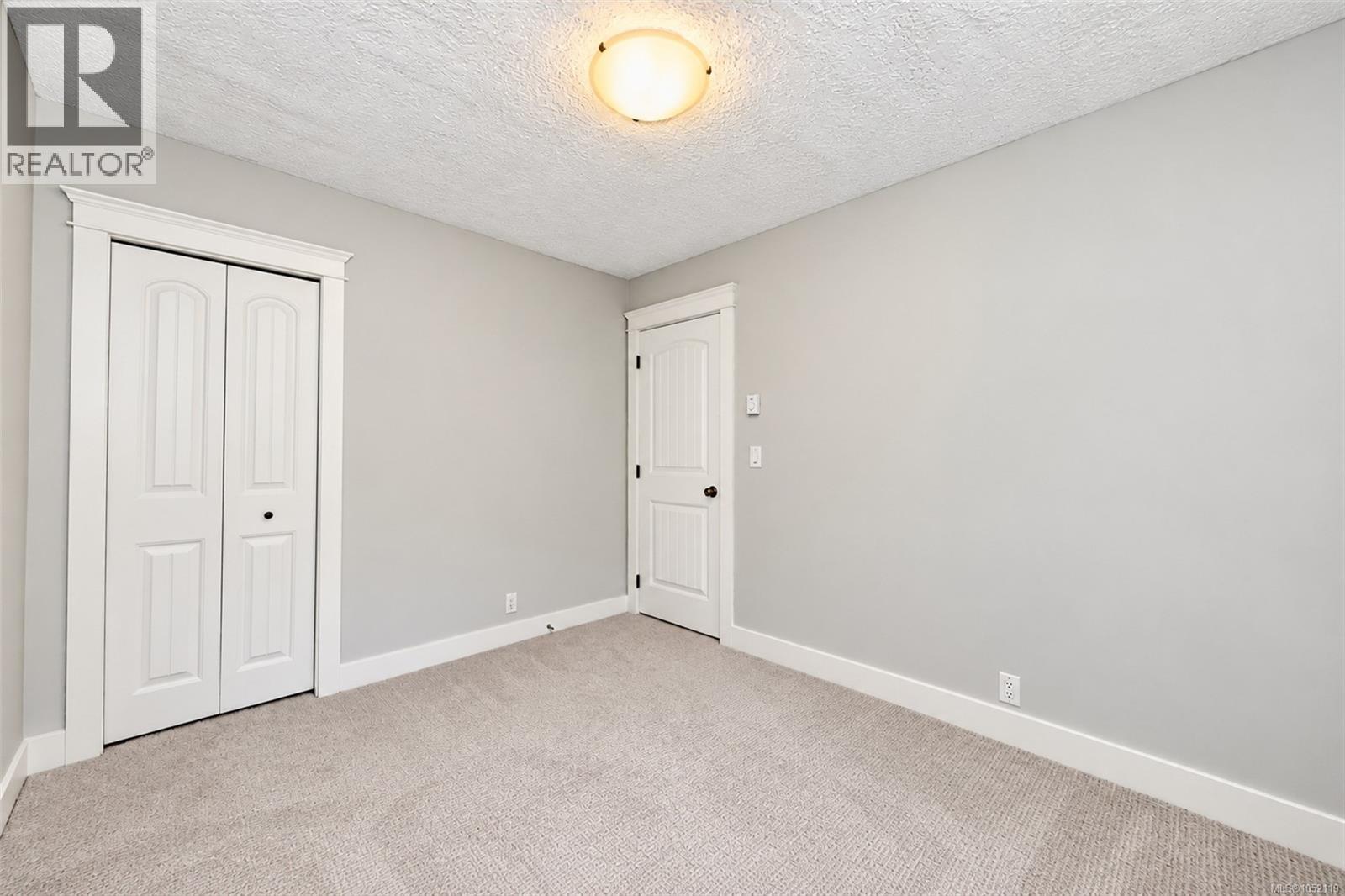 2834 Wyndeatt Ave - 28