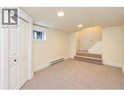 2834 Wyndeatt Ave, Saanich, BC V9A2L8 Photo 34