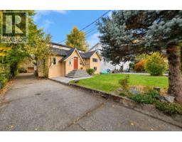 2834 Wyndeatt Ave, Saanich, BC V9A2L8 Photo 62