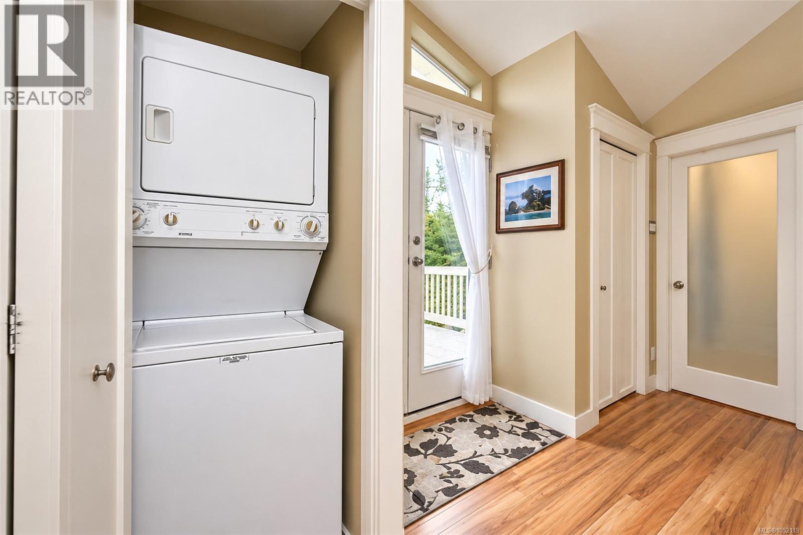 2834 Wyndeatt Ave - 53