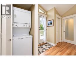 2834 Wyndeatt Ave, Saanich, BC V9A2L8 Photo 53