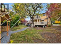2834 Wyndeatt Ave, Saanich, BC V9A2L8 Photo 60