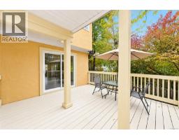 2834 Wyndeatt Ave, Saanich, BC V9A2L8 Photo 42