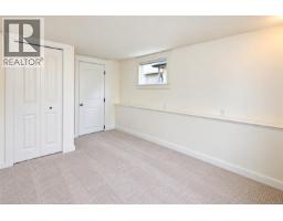 2834 Wyndeatt Ave, Saanich, BC V9A2L8 Photo 31