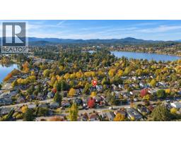 2834 Wyndeatt Ave, Saanich, BC V9A2L8 Photo 68