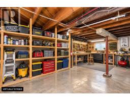 2834 Wyndeatt Ave, Saanich, BC V9A2L8 Photo 67