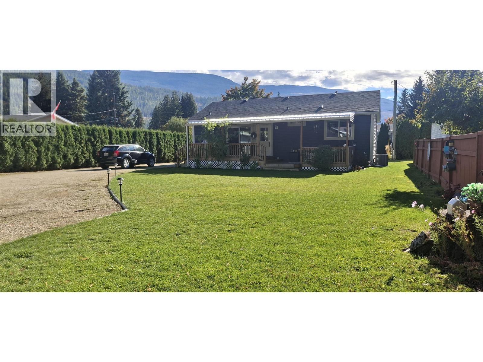  726 Whitehead Street, Sicamous