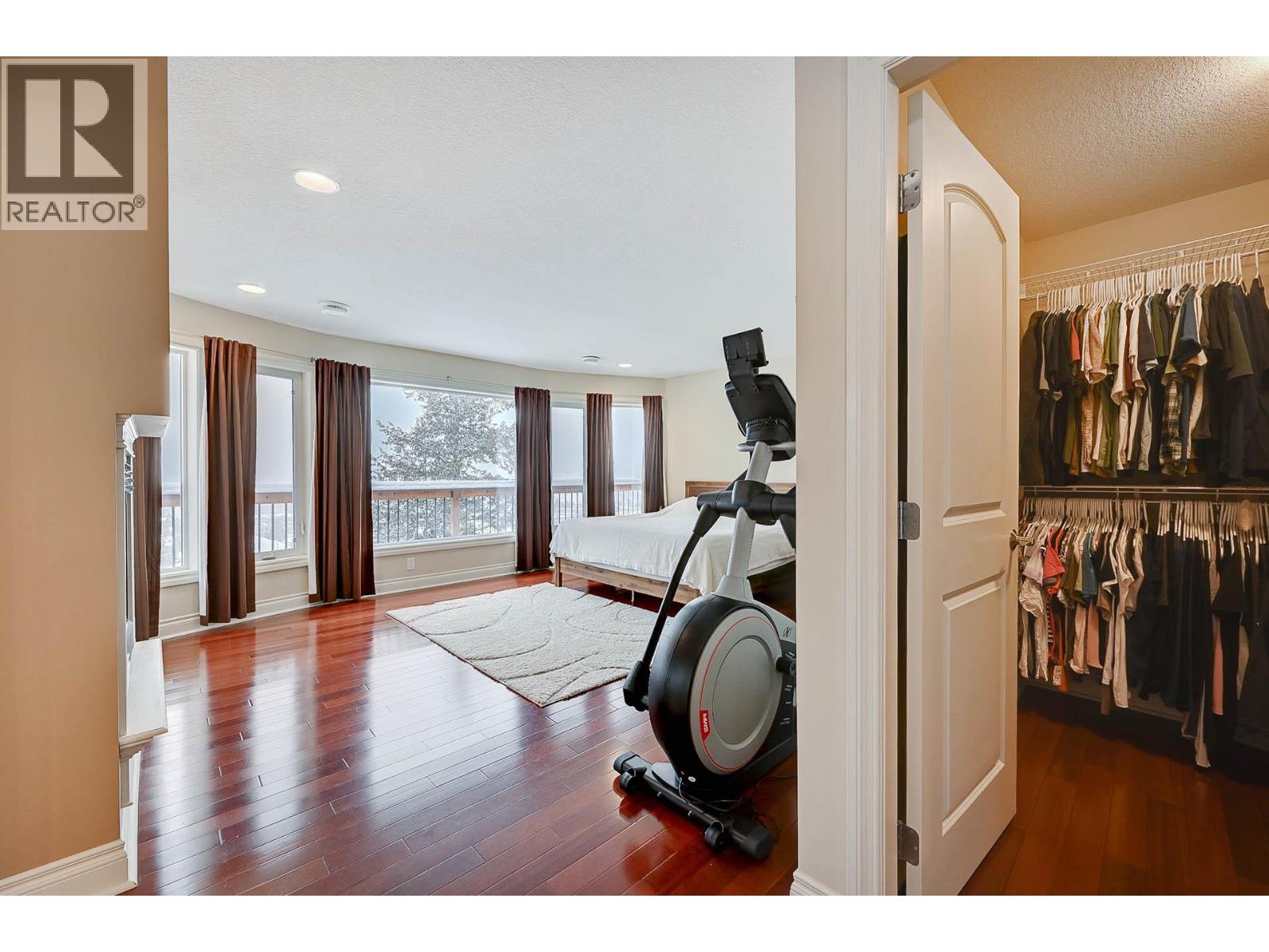 422 AZURE Place - 23