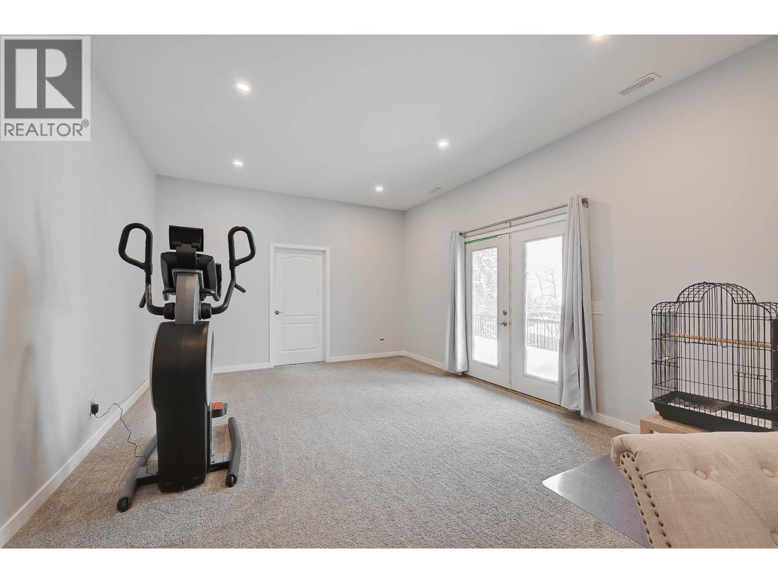 422 AZURE Place - 45