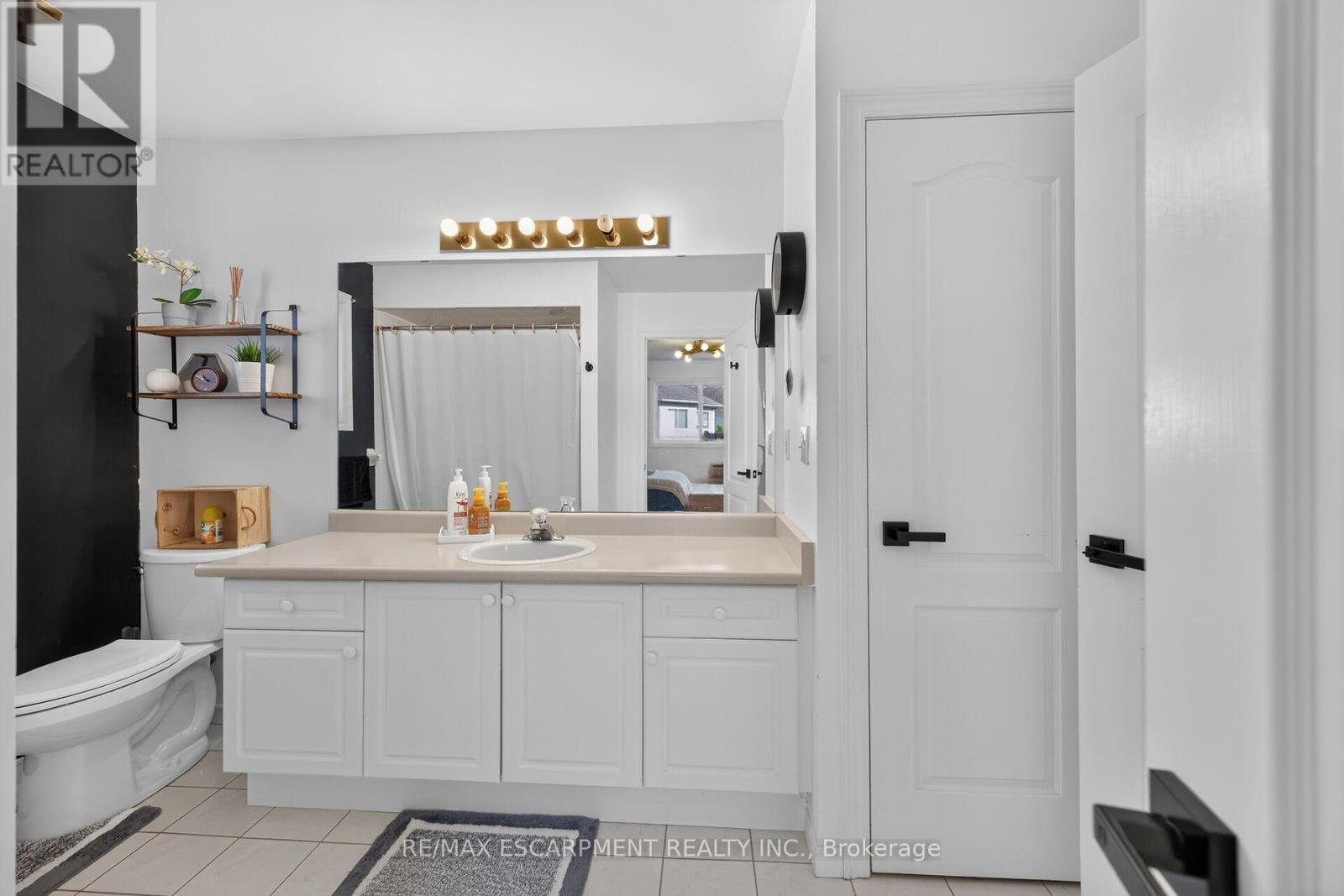 37 Glenhollow Drive, Hamilton, ON photo 22