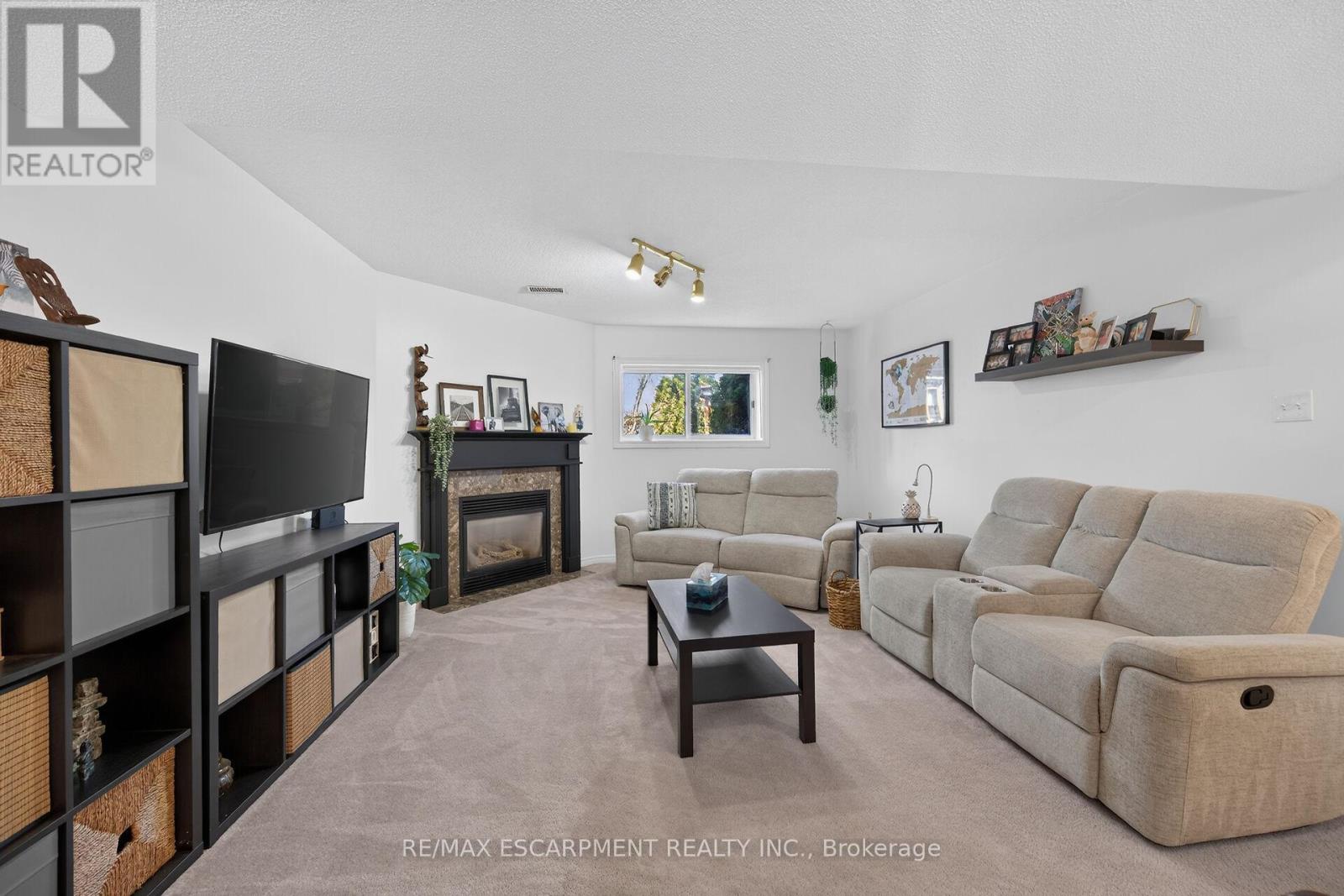 37 Glenhollow Drive, Hamilton, ON photo 29