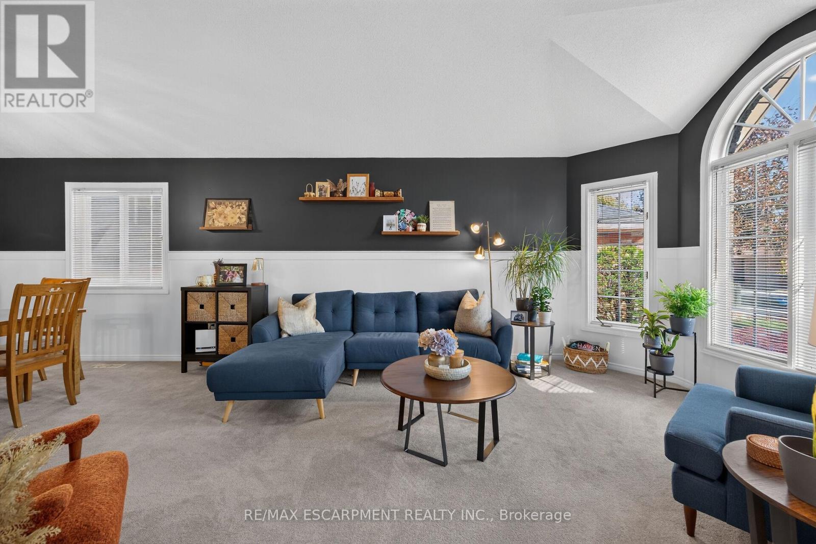 37 Glenhollow Drive, Hamilton, ON photo 5