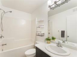 35 Lark Ridge Way, Winnipeg, MB R3Y0V4 Photo 30