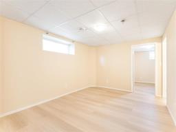 35 Lark Ridge Way, Winnipeg, MB R3Y0V4 Photo 40