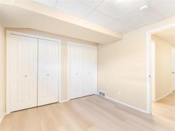 35 Lark Ridge Way, Winnipeg, MB R3Y0V4 Photo 45