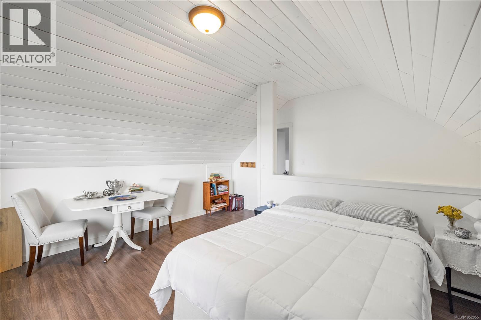117 Clarke Rd - 33