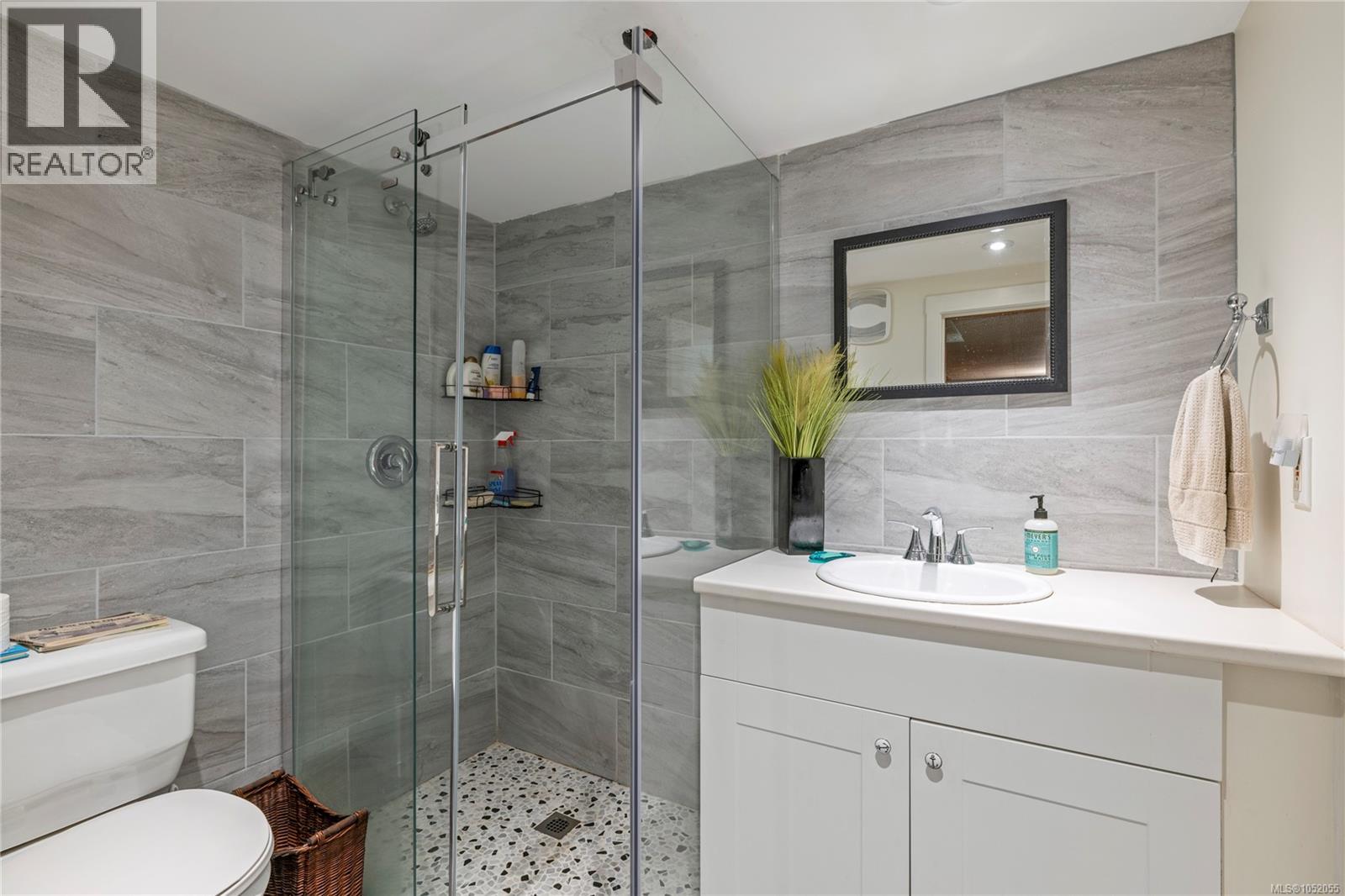 117 Clarke Rd - 44