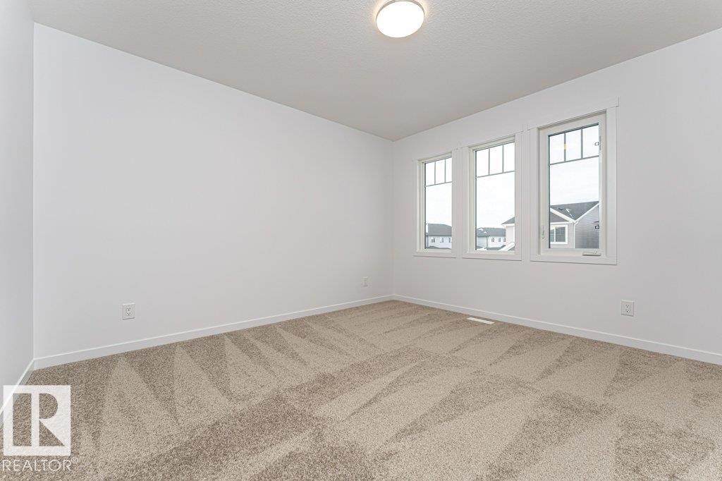 6407 63 Street, photo 11