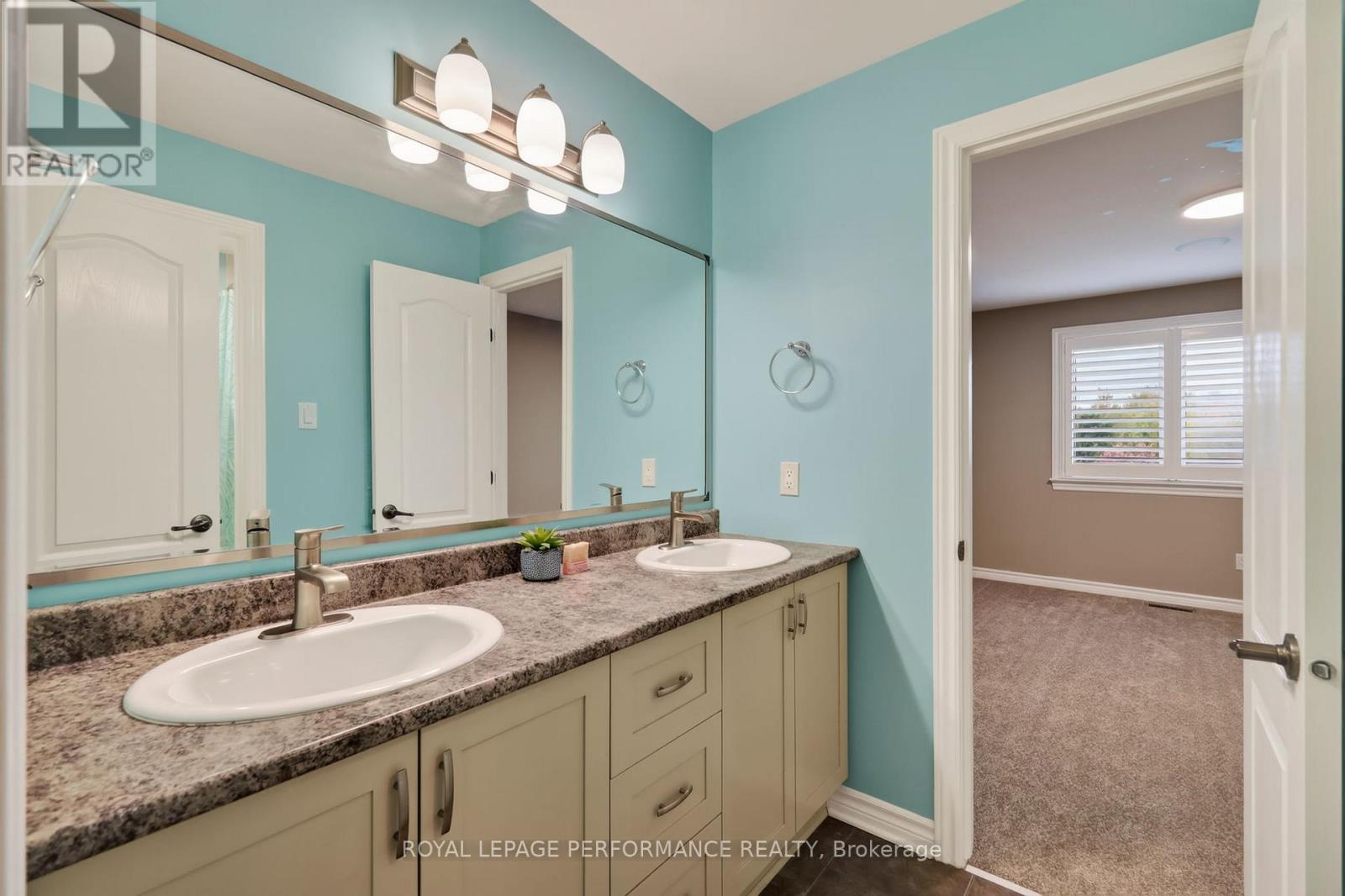 816 Azure Street