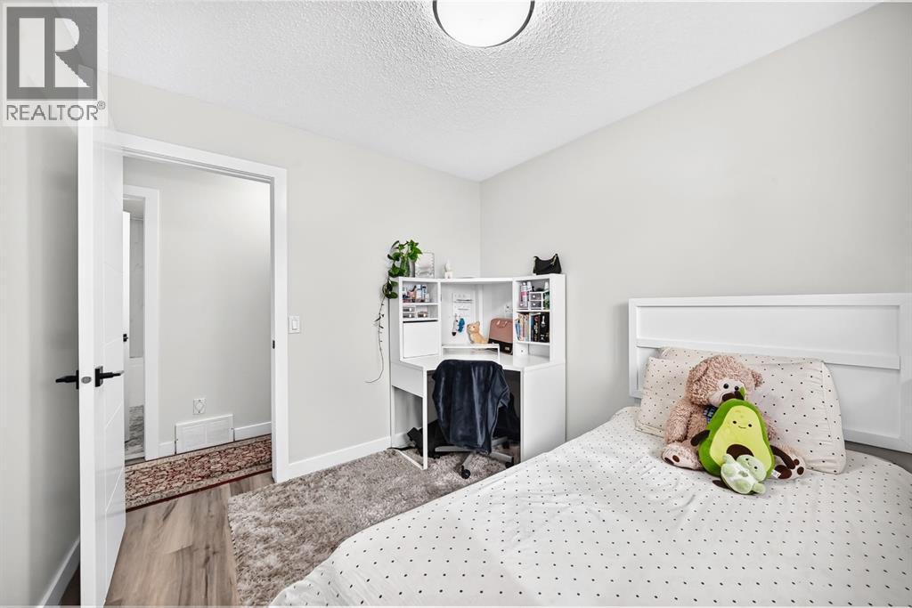 135 Whiteview Close NE - photo 22