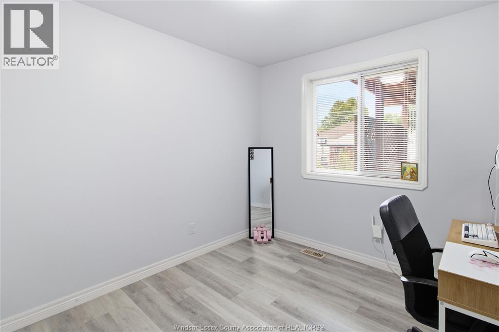 2424 Timbercrest Avenue — photo 33