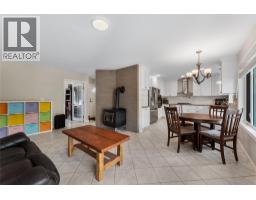 Living room - 3772 Glenway Road, West Kelowna, BC V4T1E3 Photo 7