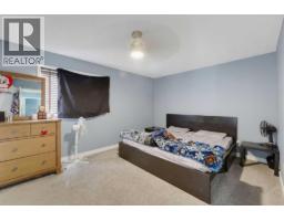 32 Los Alamos Crescent NE - photo 12