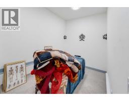 32 Los Alamos Crescent NE - photo 22