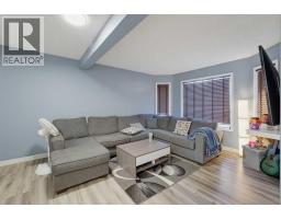 32 Los Alamos Crescent NE - photo 5