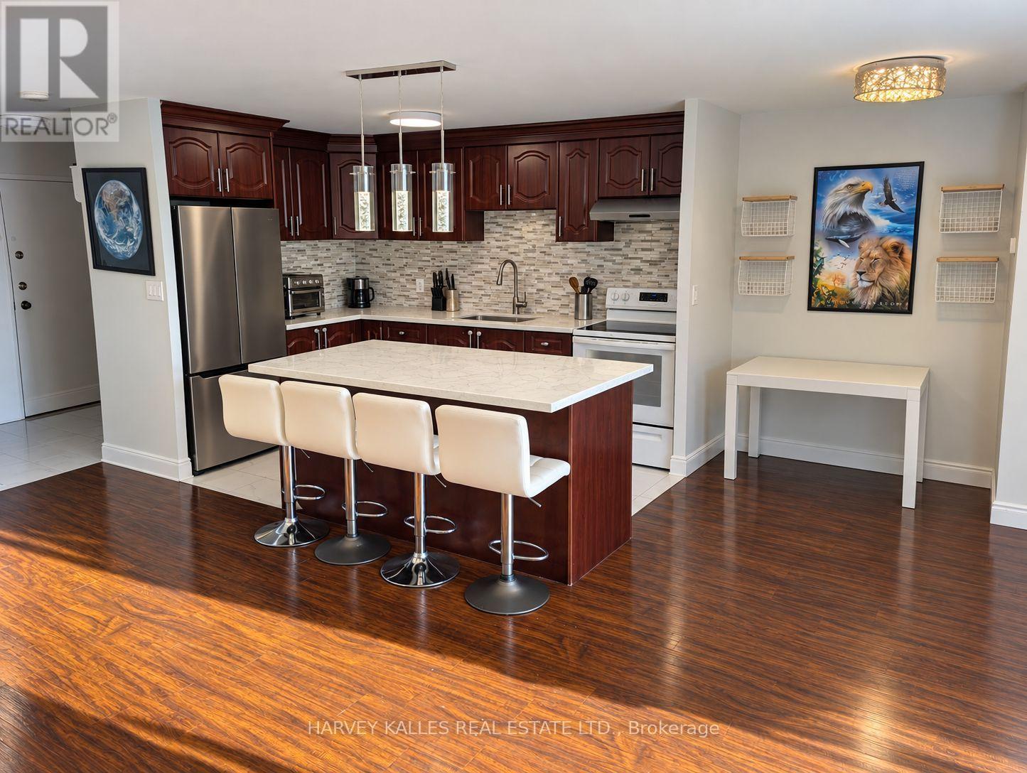 412 - 3025 THE CREDIT WOODLANDS DRIVE, Mississauga (Erindale) — photo 2