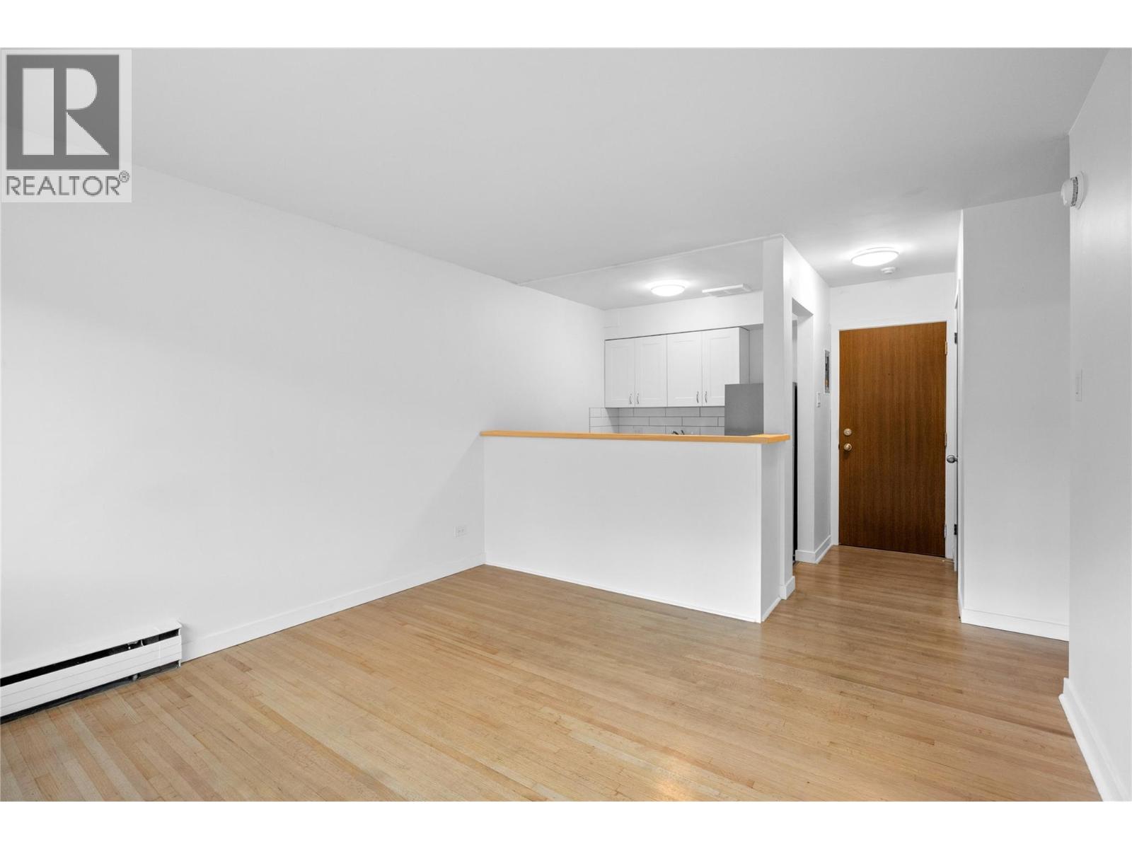 909 Fairview Road - 8